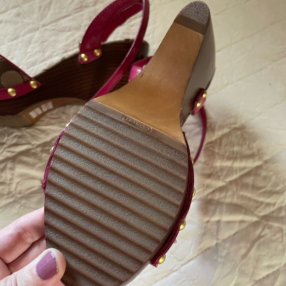 Coach Betsy wooden sandal. Size 9 new in box - Picture 6 of 8